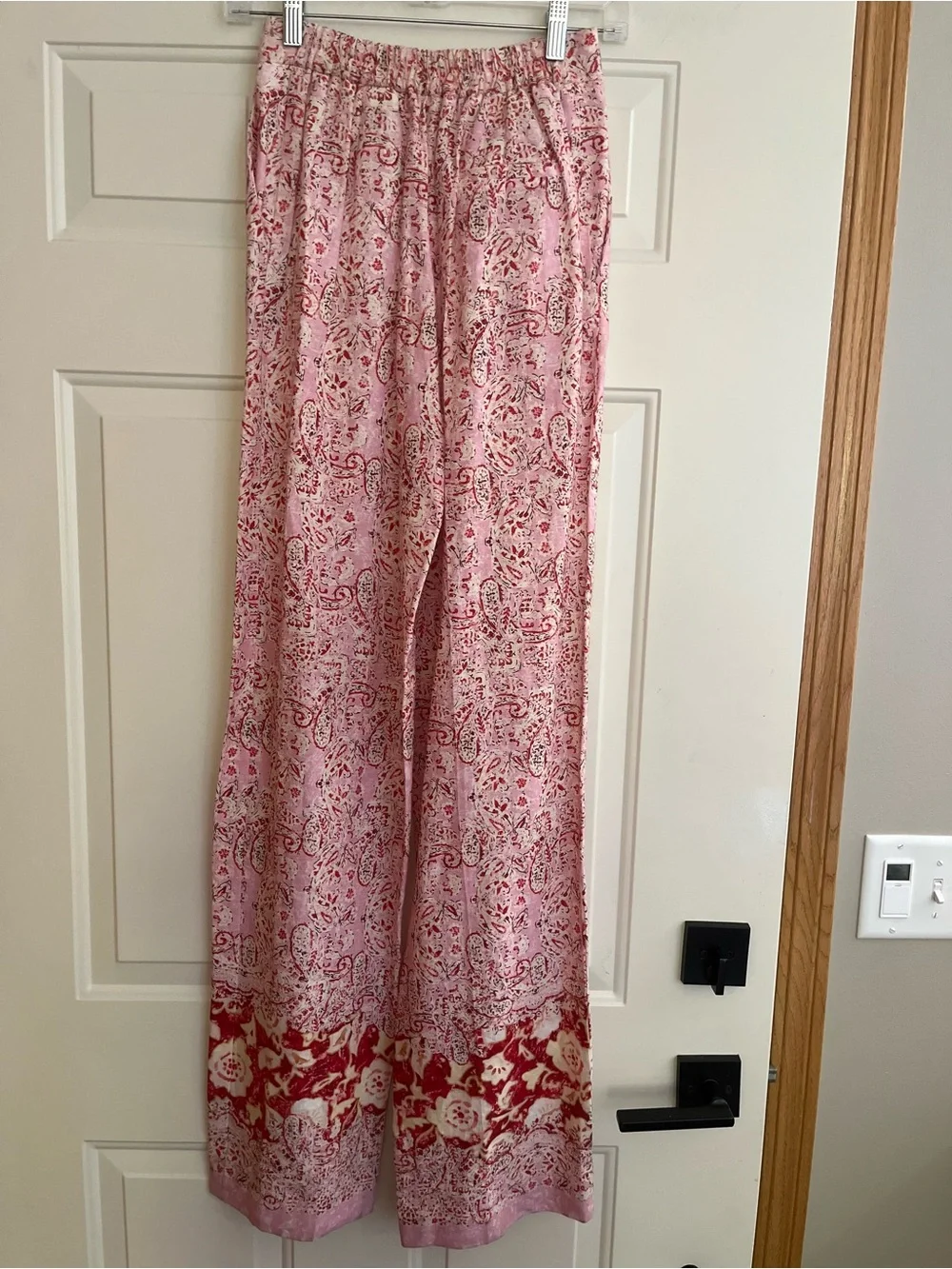 New Zara linen blend pink paisley print pull on flowy trouser pant. Size XS.